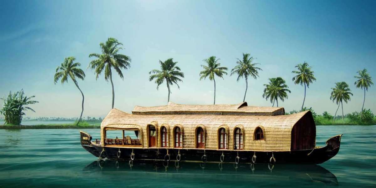 Family Adventures: Enjoying Alleppey Houseboats with Kids