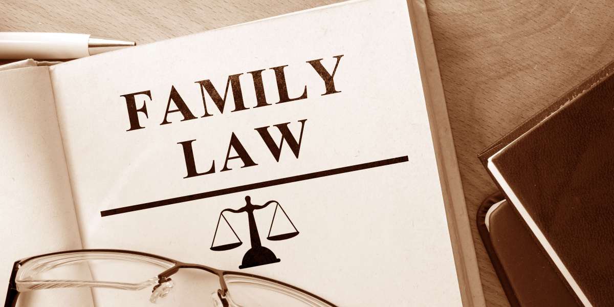 How a Family Lawyer Can Help with Spousal Support Negotiations