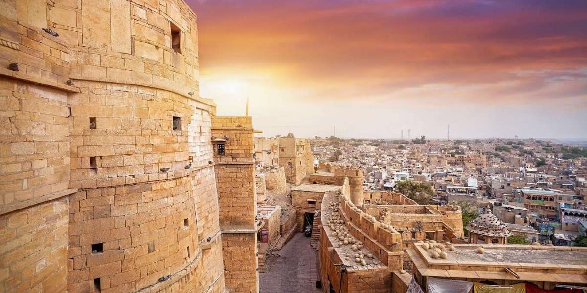 Enjoy a Scenic Cab Ride in Jaisalmer at the Best Price