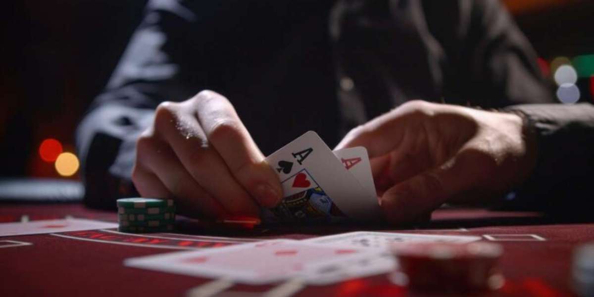 When to Hit and When to Stand in Blackjack: A Complete Guide