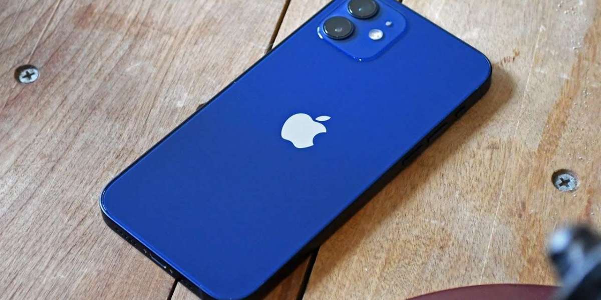 Why the iPhone 12 Mini Is the Perfect Blend of Power and Portability