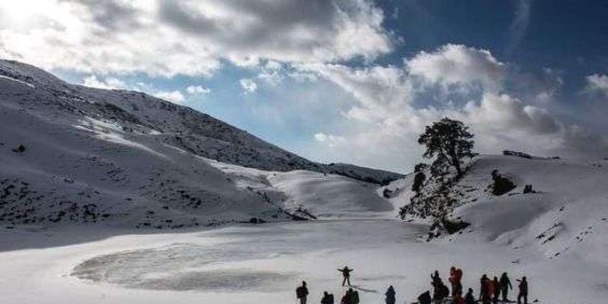 Brahmatal Trek: A Mesmerizing Trek to the Frozen Beauty of the Himalayas