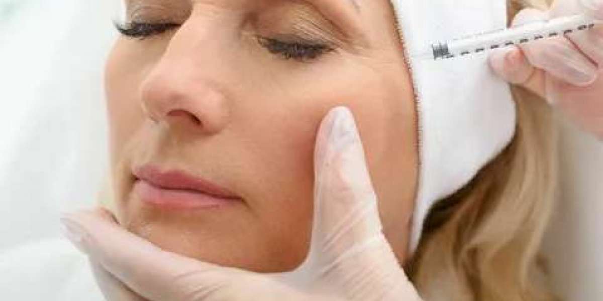 Age Gracefully: The Role of Dermal Fillers in Dubai's Beauty Scene