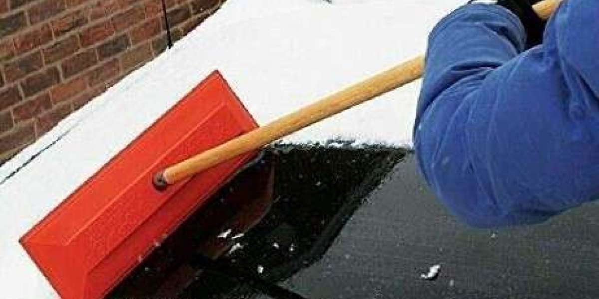 Keep Your Car Snow-Free with an Auto Snow Rake