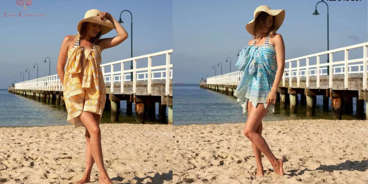 What are the Stylish Ways to Wear Sarongs on Your Next Beach Vacation