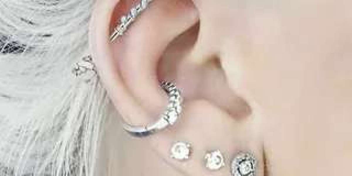 Luxury Ear Piercing in Dubai: Where to Go