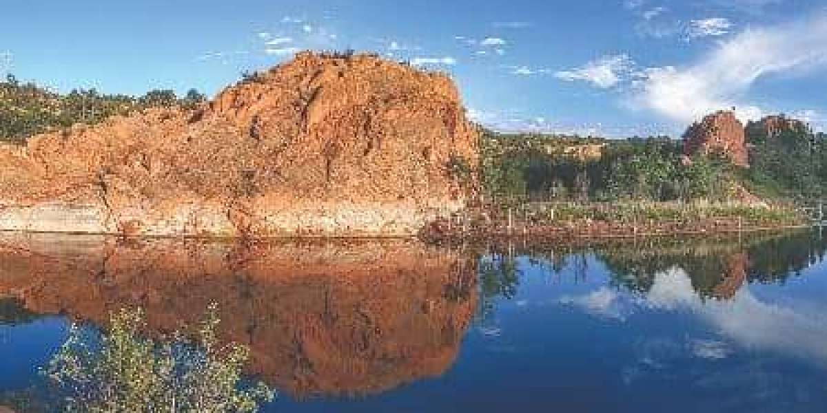 Exploring Nature’s Wonders: Red Rock Canyon Open Space and Helen Hunt Falls