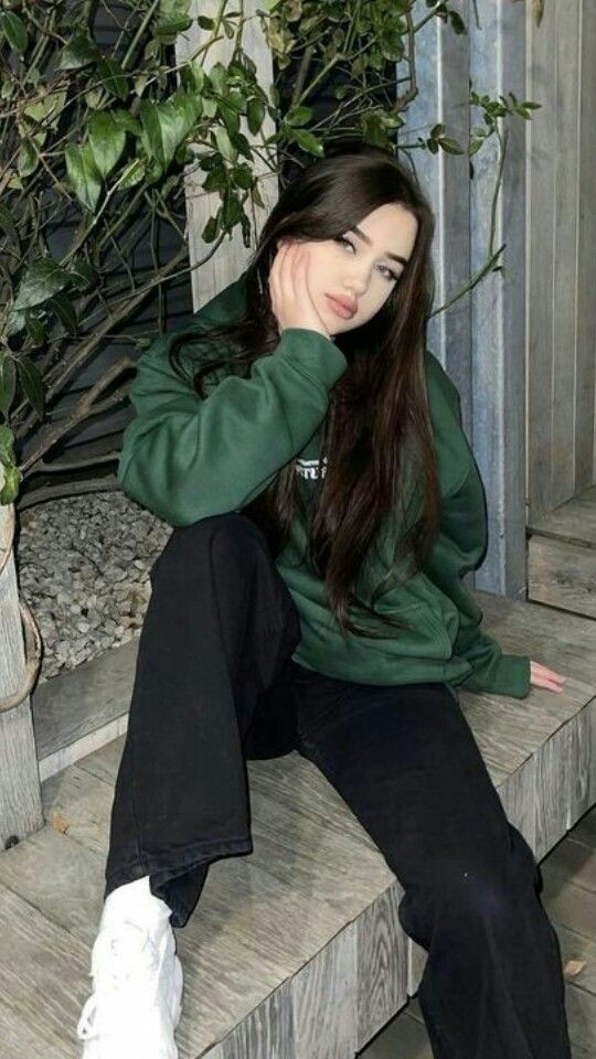 ava felix Profile Picture