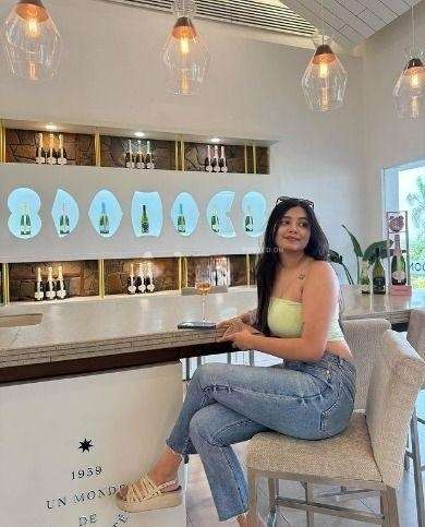 Ella Jones Profile Picture