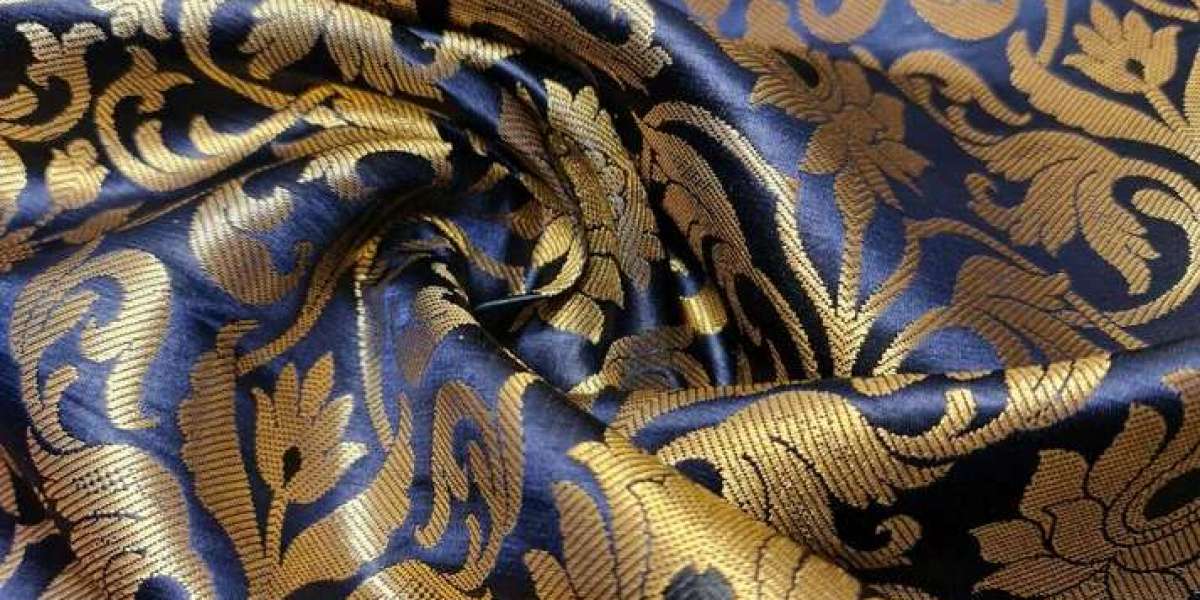 Charmeuse Silk Fabric – Smooth, Lustrous and Timeless