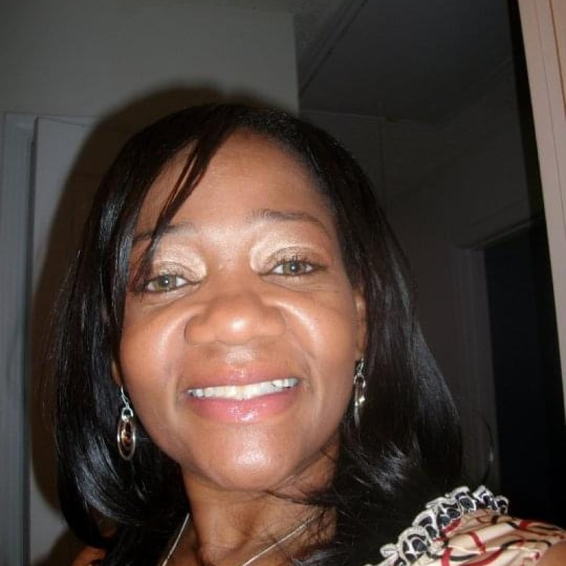 Yvonne Knox Profile Picture