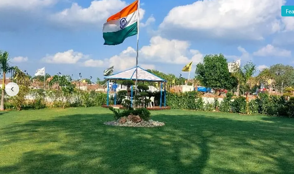 Commercial Plot Near Jewar Airport — Smart Real Estate Bet for 2025