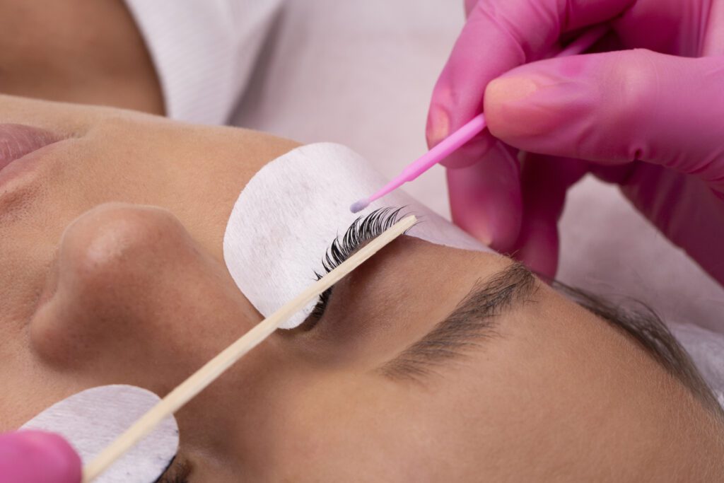 #1 Eyelash Extension Classes, Eyelash Extension Course, Eyelash Extension Certification, Certified Eyelash Course, Best Eyelash Extensions Course, Eyelash Academy Near Me - Cosmeza Beauty Institute